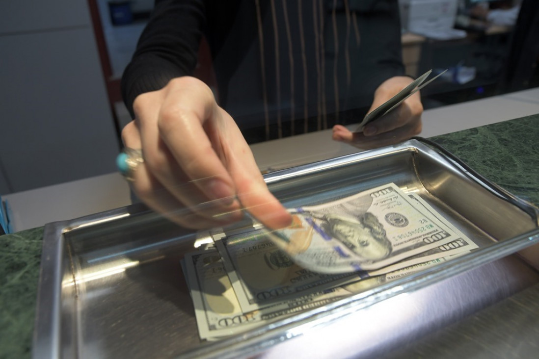 imagen El dólar ya superó los treinta pesos 