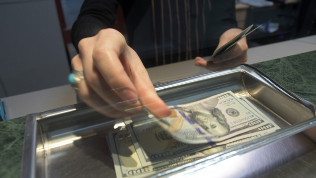 imagen El dólar rozó los $30 en Mendoza