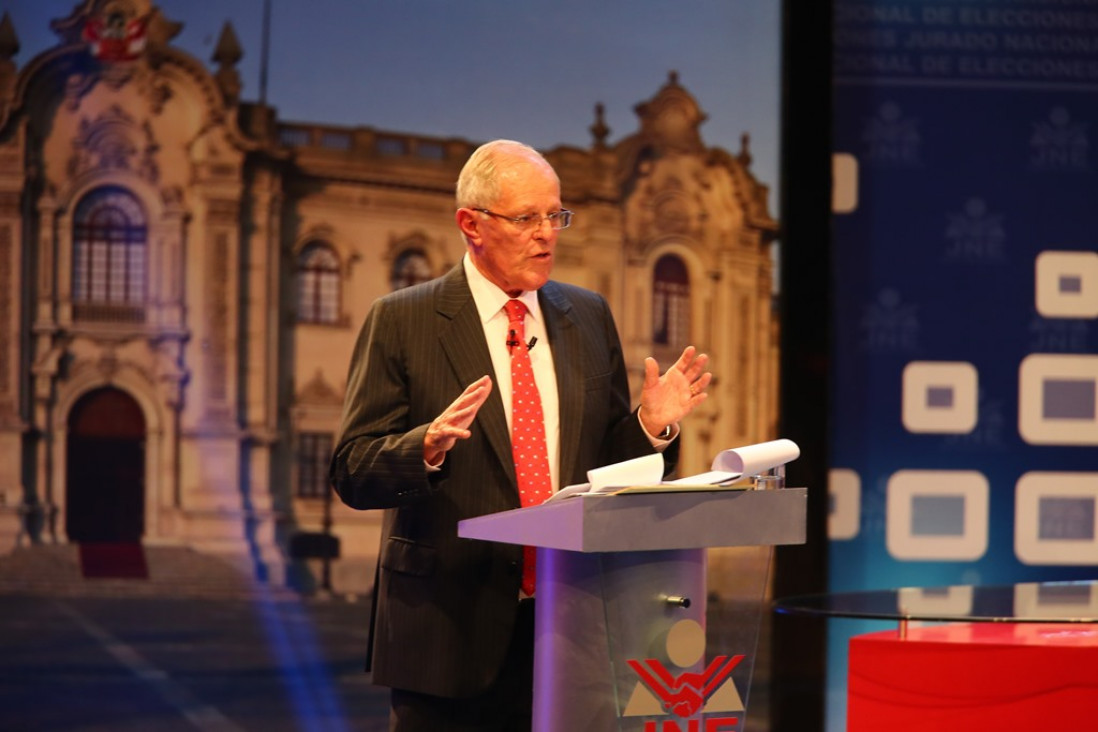 imagen Kuczynski roza el triunfo en las elecciones de Perú
