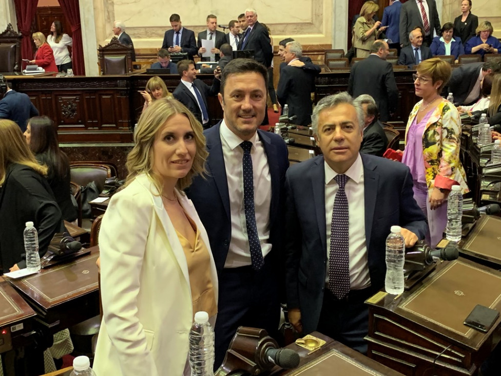 imagen Cornejo juró como diputado en el Congreso