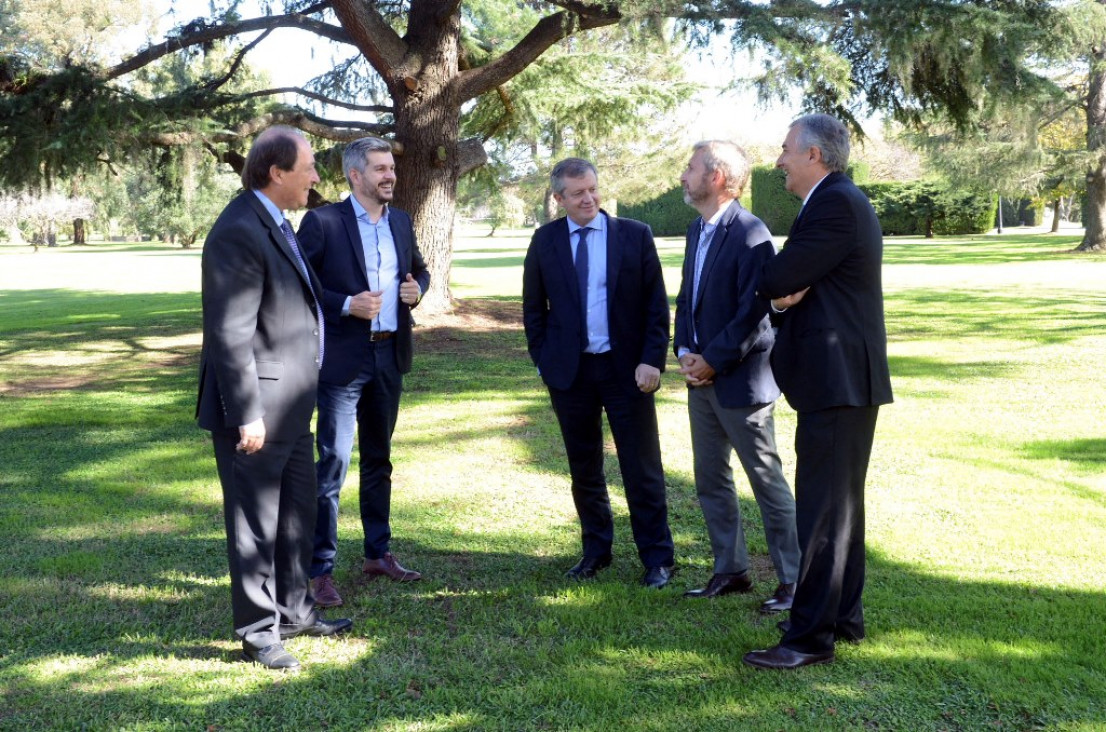 imagen Con una reunión en Olivos, debutó la nueva mesa política