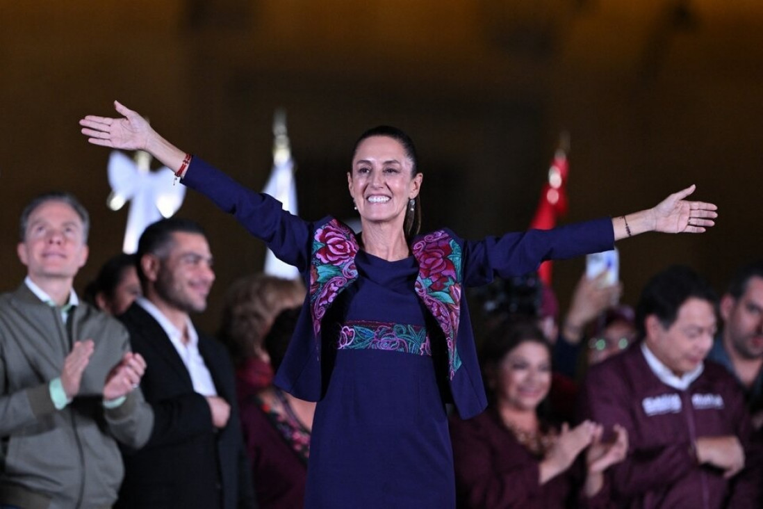 imagen Con perfil progresista pero en tensión con los feminismos, asumirá la primera presidenta de México