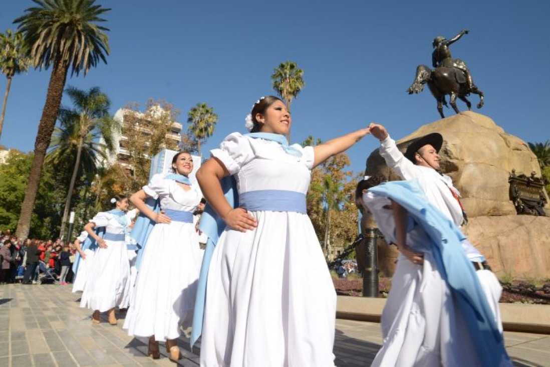 imagen Mendoza conmemora el 25 de Mayo con una agenda federal: música, bailes y gastronomía