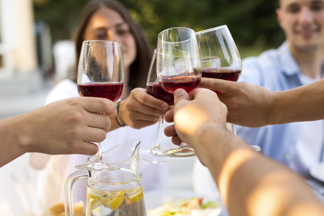imagen La población argentina toma vino tres veces a la semana; menos que antes, pero sin resignar calidad
