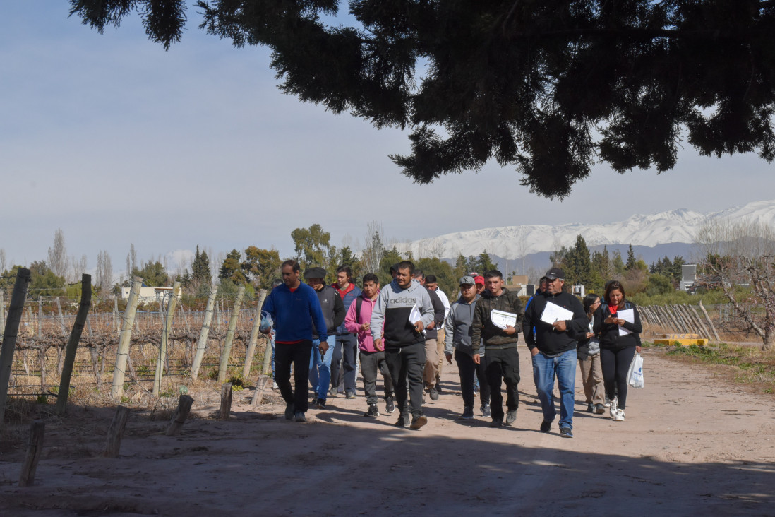 imagen Escuela de Encargados de Finca: un espacio donde se comparten los saberes del aula y el surco