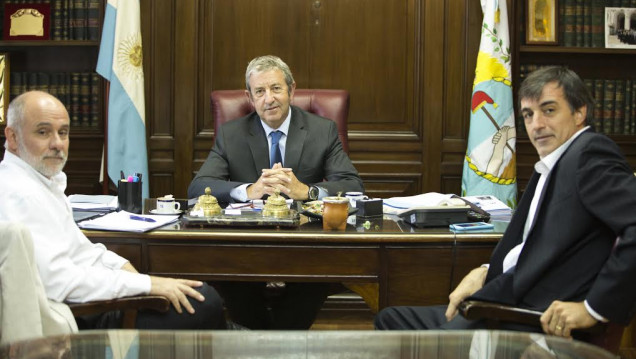 imagen  Bullrich avanza en crear la Cédula Escolar Federal