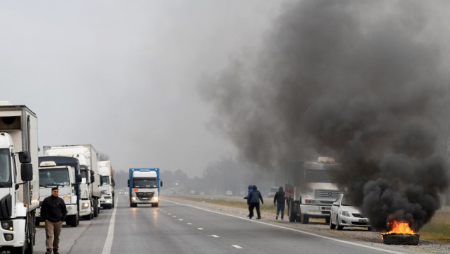imagen Paro del campo: cese de comercialización y protestas por el rumbo económico del país