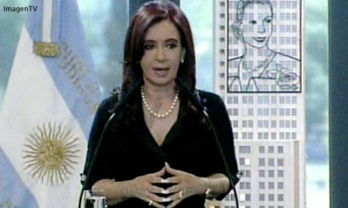 imagen Cristina exhortó a seguir trabajando por la Argentina: "Por ella es por la única que pido" 