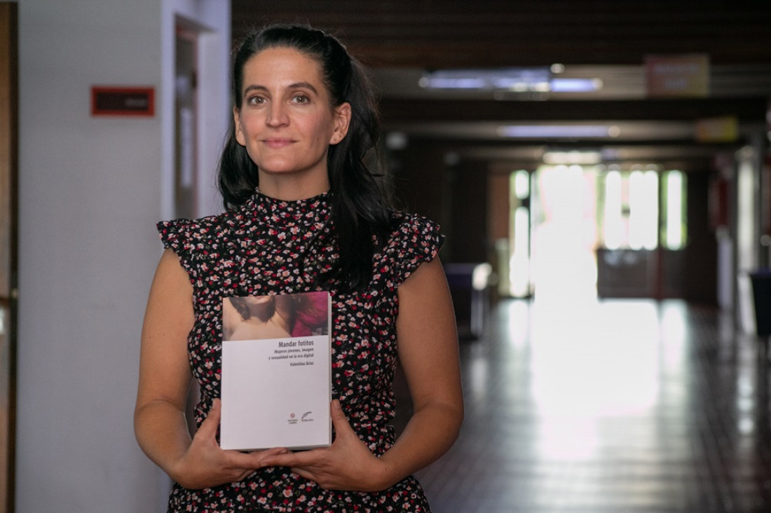 imagen ¿Liberación sexual o nuevos mandatos? Un libro sobre sexting analiza el ritual de "mandar fotitos"