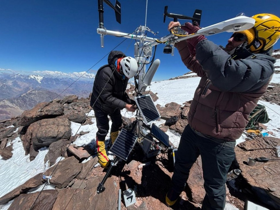imagen Cumple un año la estación meteorológica que mide el clima en el Aconcagua