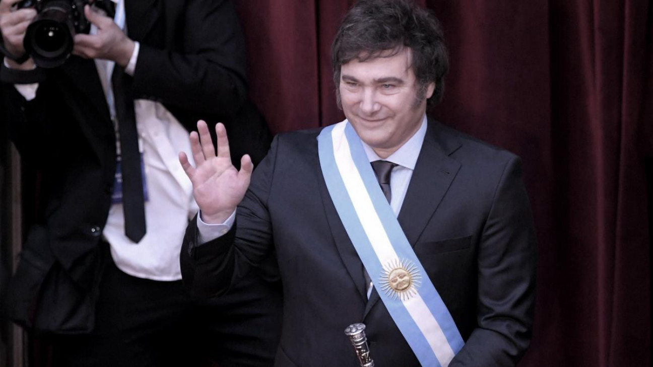 imagen Desde un atril y por la noche, las inéditas decisiones de Milei para abrir las sesiones ordinarias