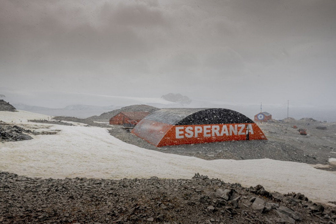 imagen La Base Esperanza fue reabastecida y realizó el recambio de dotación invernante