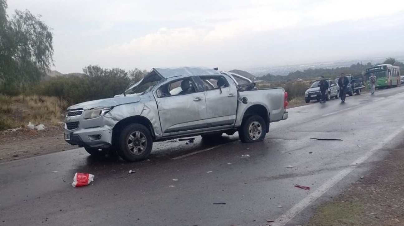 imagen Accidente en El Challao: autoridades de la UNCUYO acompañan a estudiantes y sus familiares 