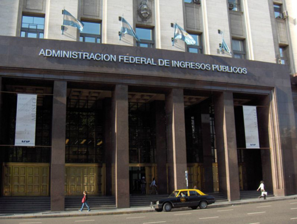imagen Ponen algunas restricciones a la compra de dólares