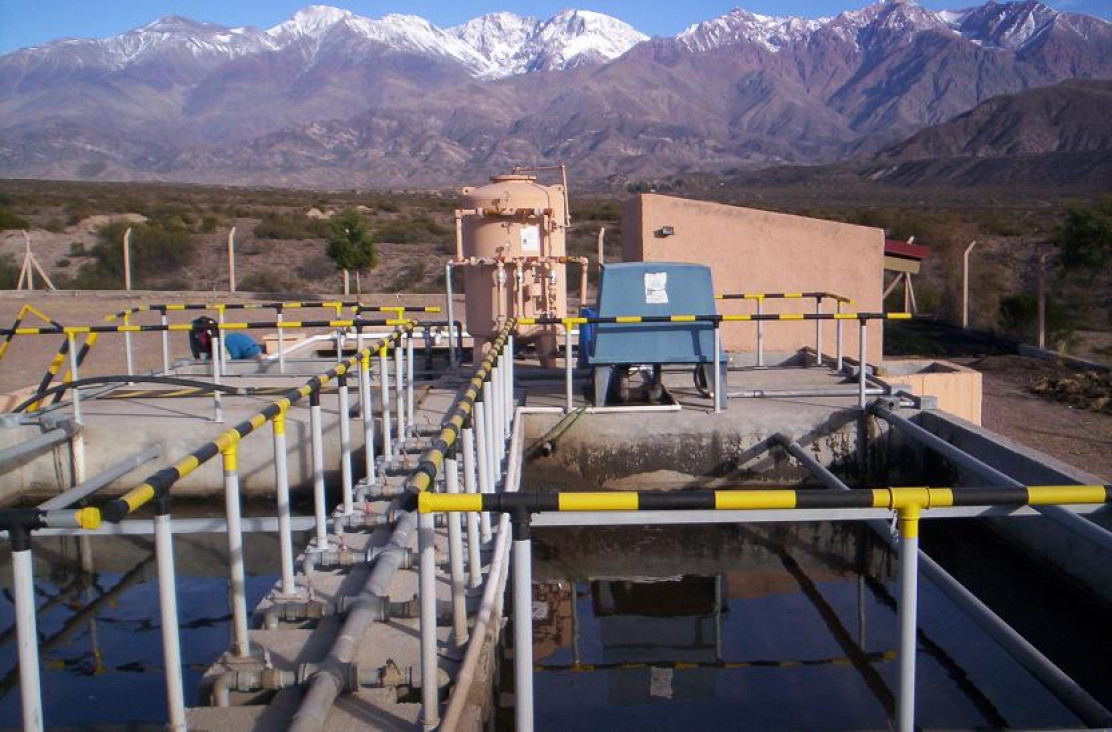 imagen Fundación Universidad Nacional de Cuyo hace posible el servicio de agua en Villa Potrerillos.  