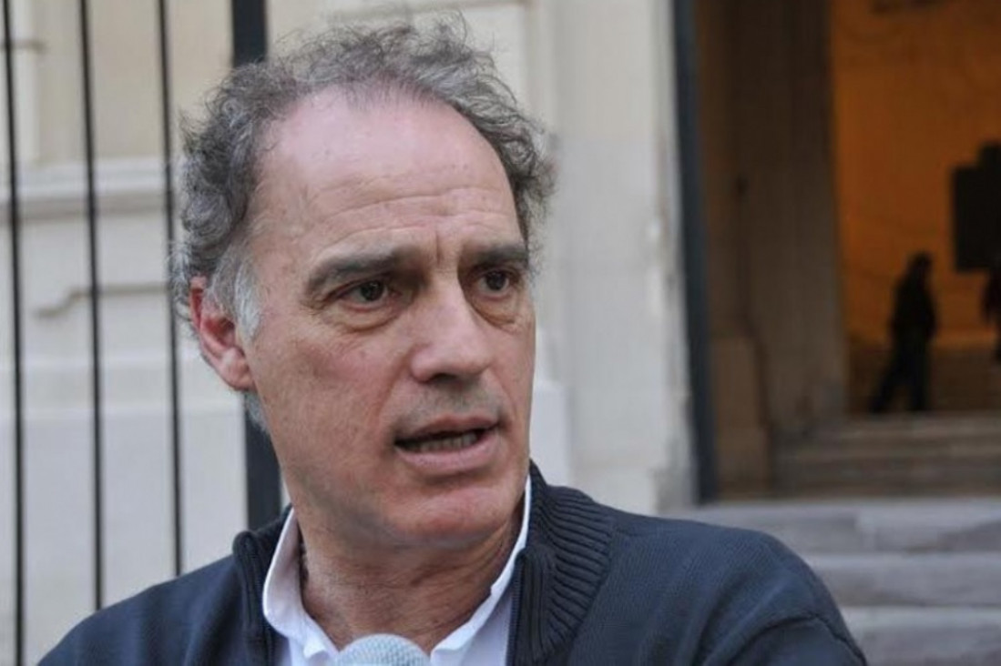imagen Aníbal Ibarra se convirtió en el abogado de Cristina y ya le pegó al Gobierno 