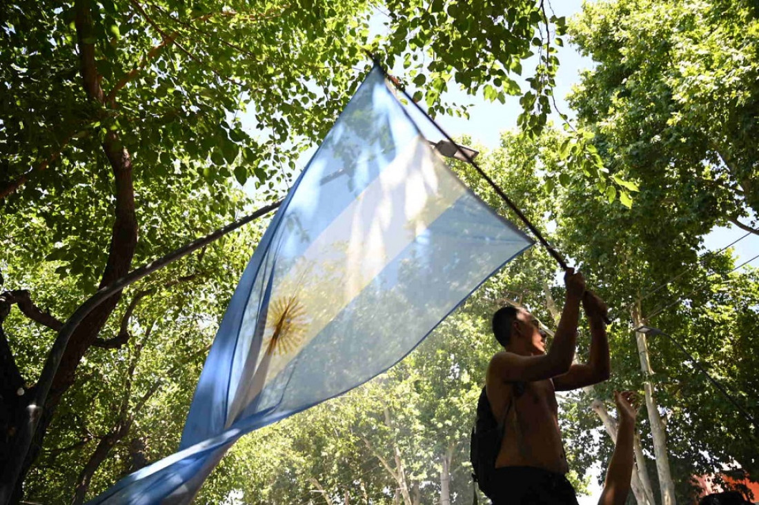 imagen Mendoza celebró en un grito unido: ¡Dale campeón, dale campeón!