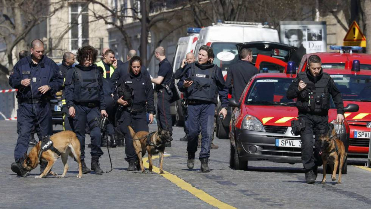 imagen Estalló una "carta bomba"  en una sede del FMI de París 