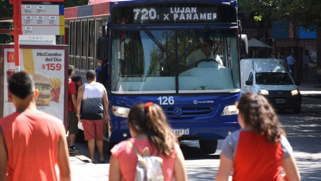 imagen Desde este jueves, el pasaje de micro en Mendoza es más caro