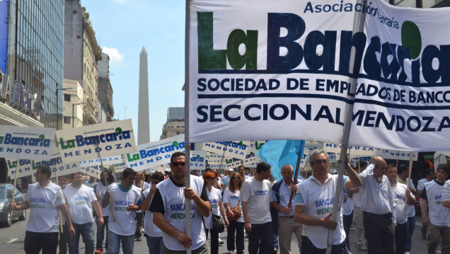 imagen Comienza el paro bancario en todo el país