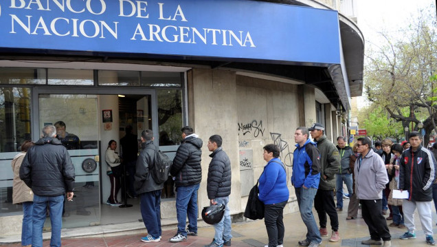 imagen Este lunes 6 no abrirán los bancos