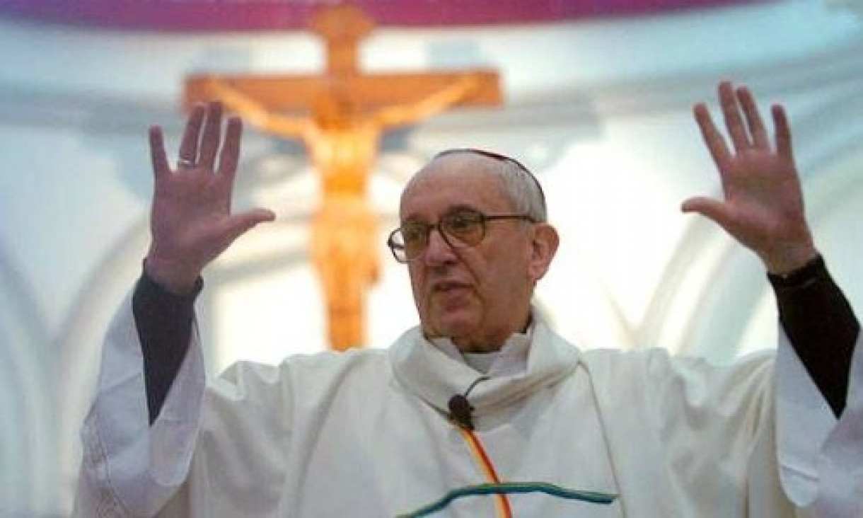 imagen Citan a Bergoglio a declarar en la causa por robo de bebés durante la dictadura
