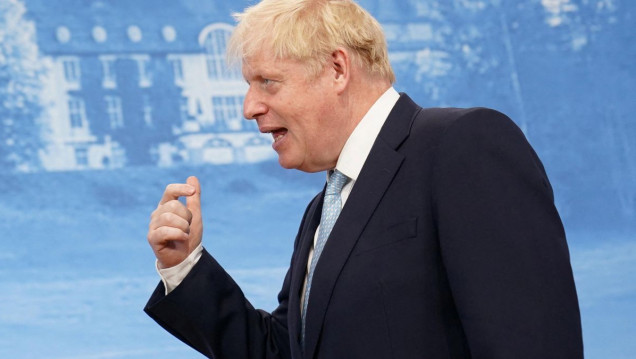 imagen Boris Johnson empeoró y fue internado en terapia intensiva