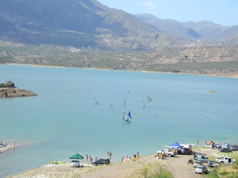 imagen El Gobierno avanza en la construcción del perilago de Potrerillos