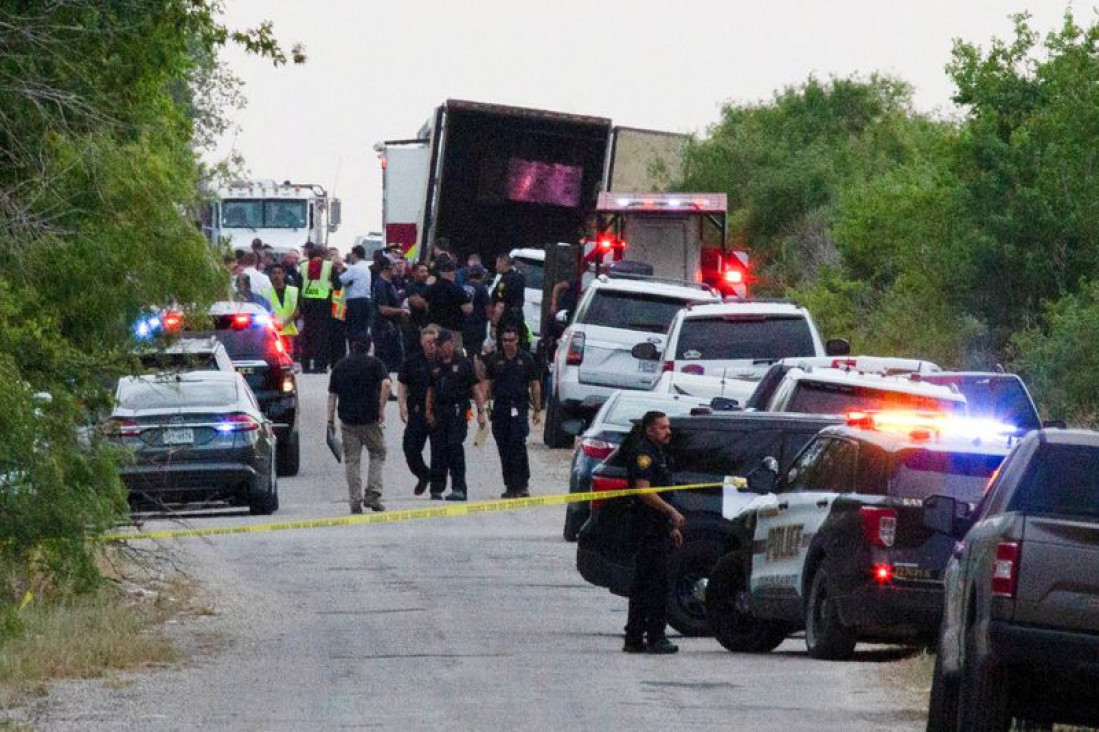 imagen Hallan sin vida a inmigrantes en un camión en el sur de Estados Unidos y se reaviva el debate sobre las fronteras