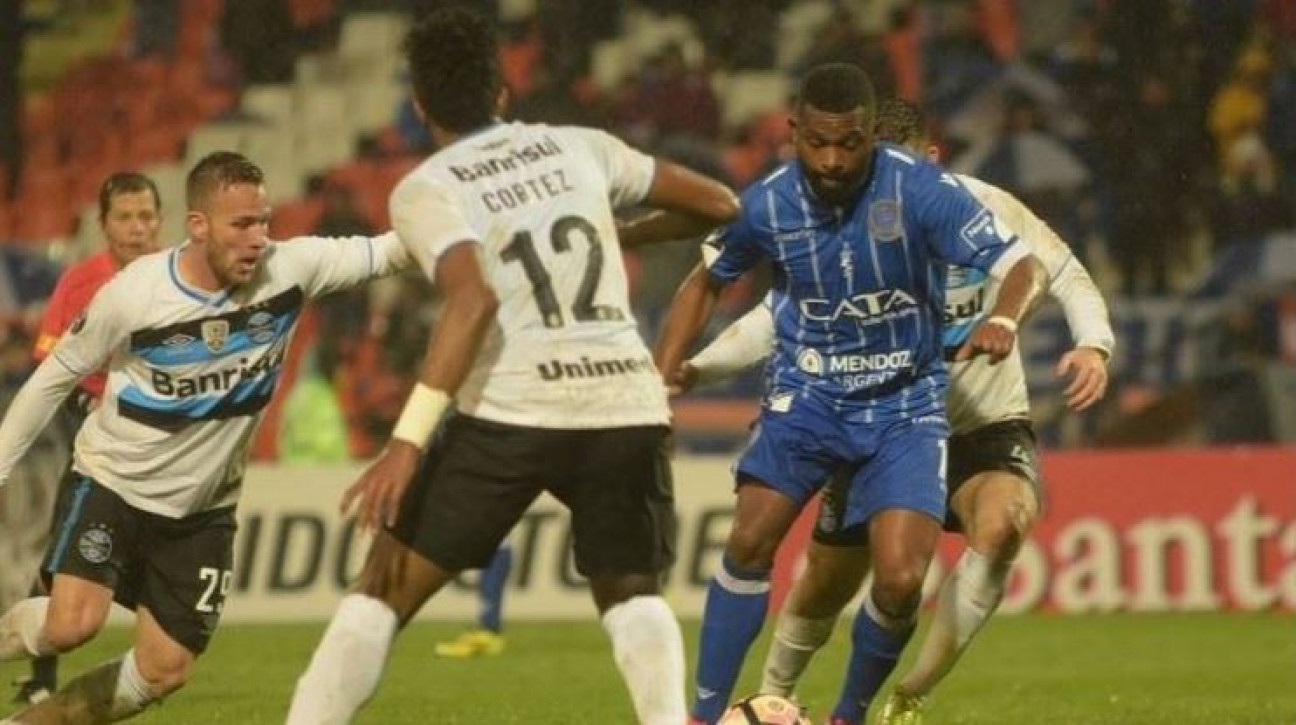 imagen Godoy Cruz perdió y deberá pelear la clasificación en Brasil