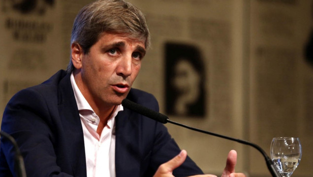 imagen Imputan a Luis Caputo por la emisión de deuda a 100 años