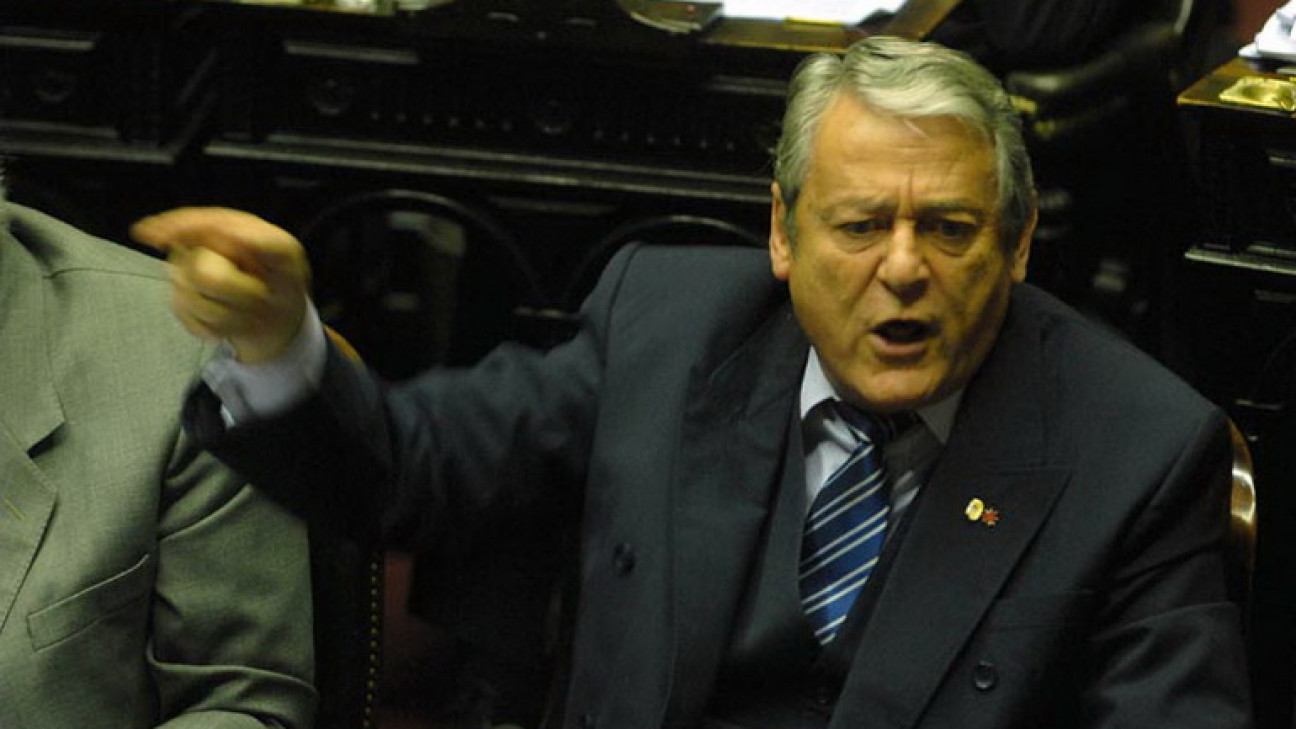imagen Presión para que Fayt renuncie a la Corte nacional 