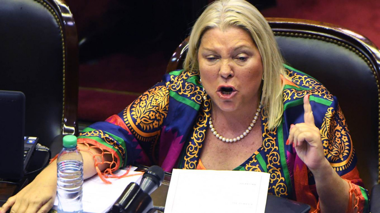 imagen Los volantazos de Elisa Carrió