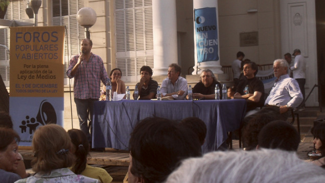 imagen "Con monopolios no hay democracia"