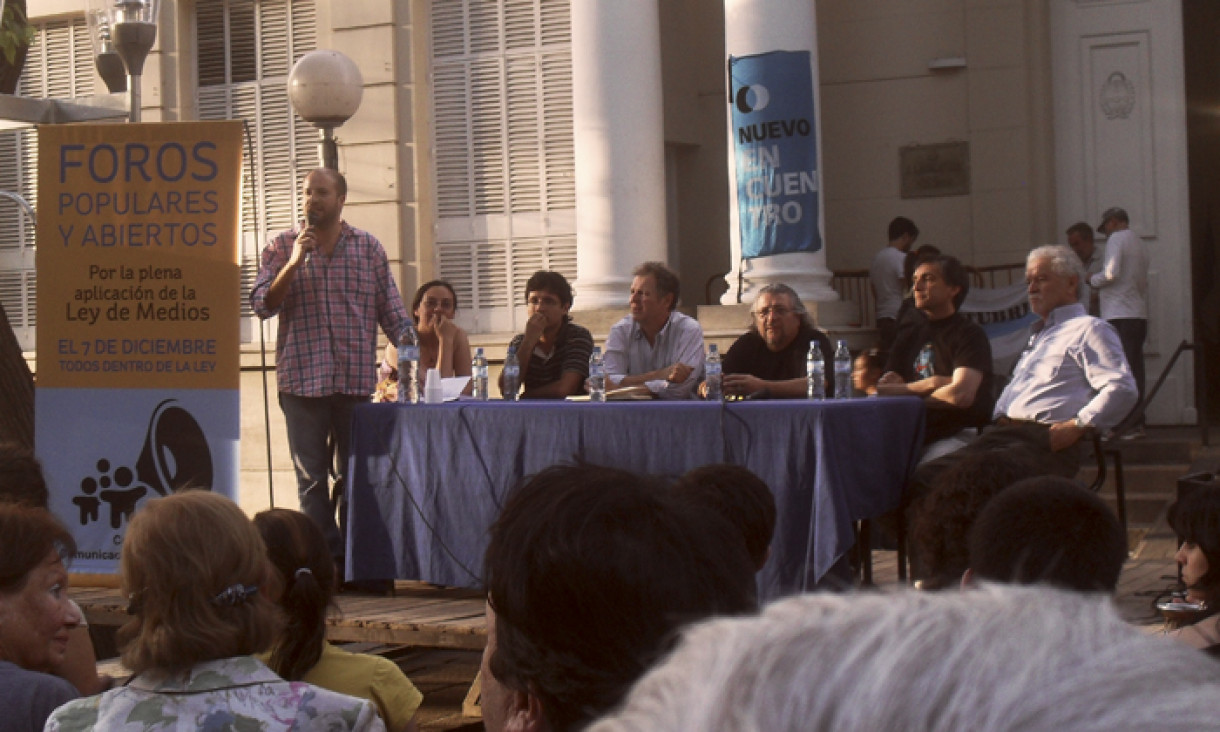 imagen "Con monopolios no hay democracia"