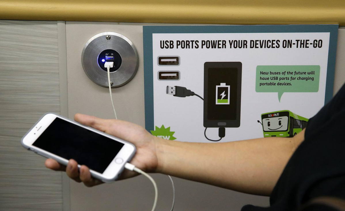 imagen Por qué nunca tenés que cargar celulares, tablets o notebooks en puertos USB públicos