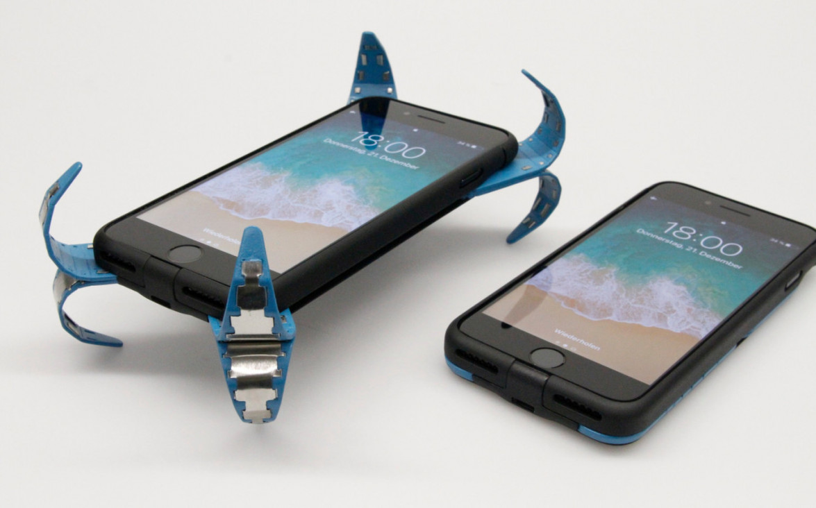 imagen Diseñan una carcasa de celular con "airbag"