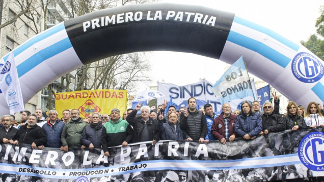 imagen Camioneros y las dos CTA presentaron plan de lucha contra los aumentos