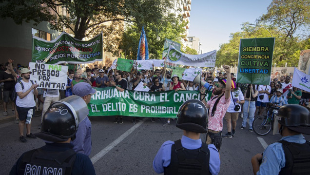 imagen En su regreso de Brasil, Macri visitó los pueblos inundados del Chaco