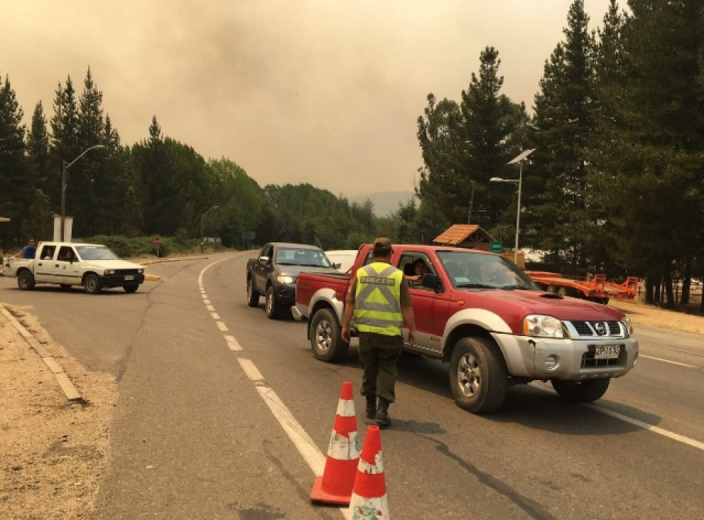 imagen Ayuda internacional refuerza lucha contra el peor incendio forestal en la historia de Chile