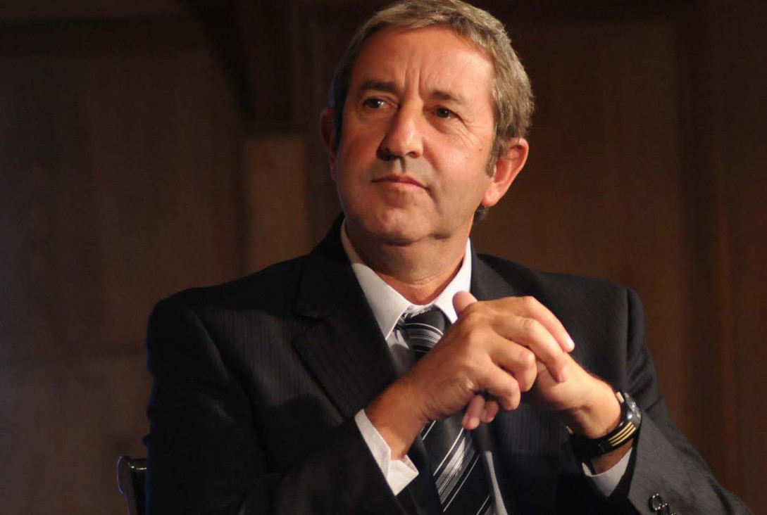 imagen Cobos pretende ser presidente