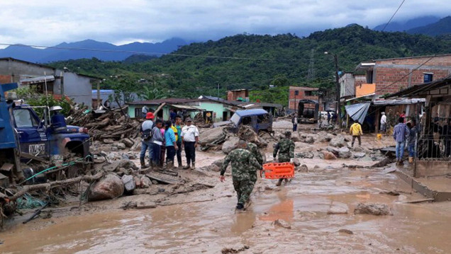 imagen Buscan sobrevivientes de la avalancha que ya causó 254 muertos en Mocoa