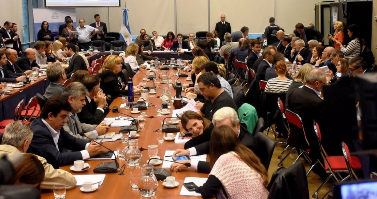 imagen La oposición consiguió que se trate el freno de tarifas en Diputados
