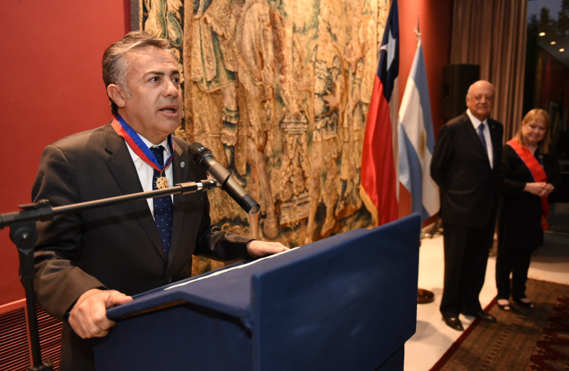 imagen Cornejo: "Chile nos ha superado"