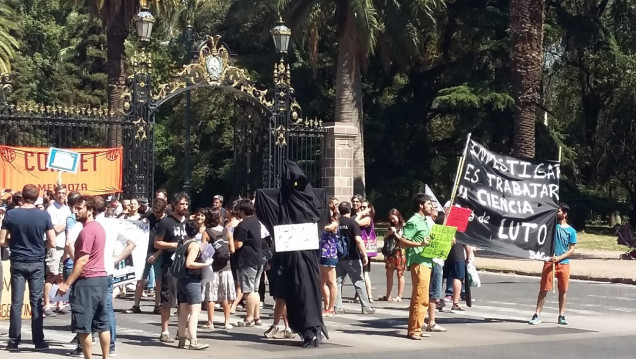 imagen "La ciencia está de luto"