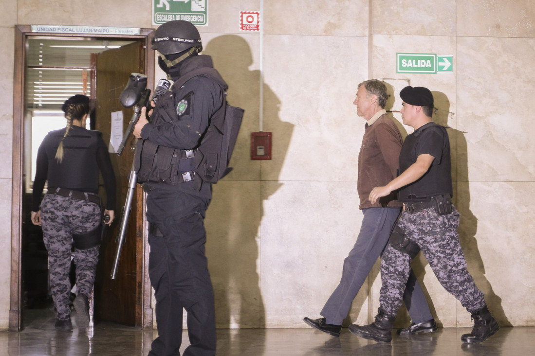 imagen Corbacho se declaró inocente y mostró fotos con los chicos