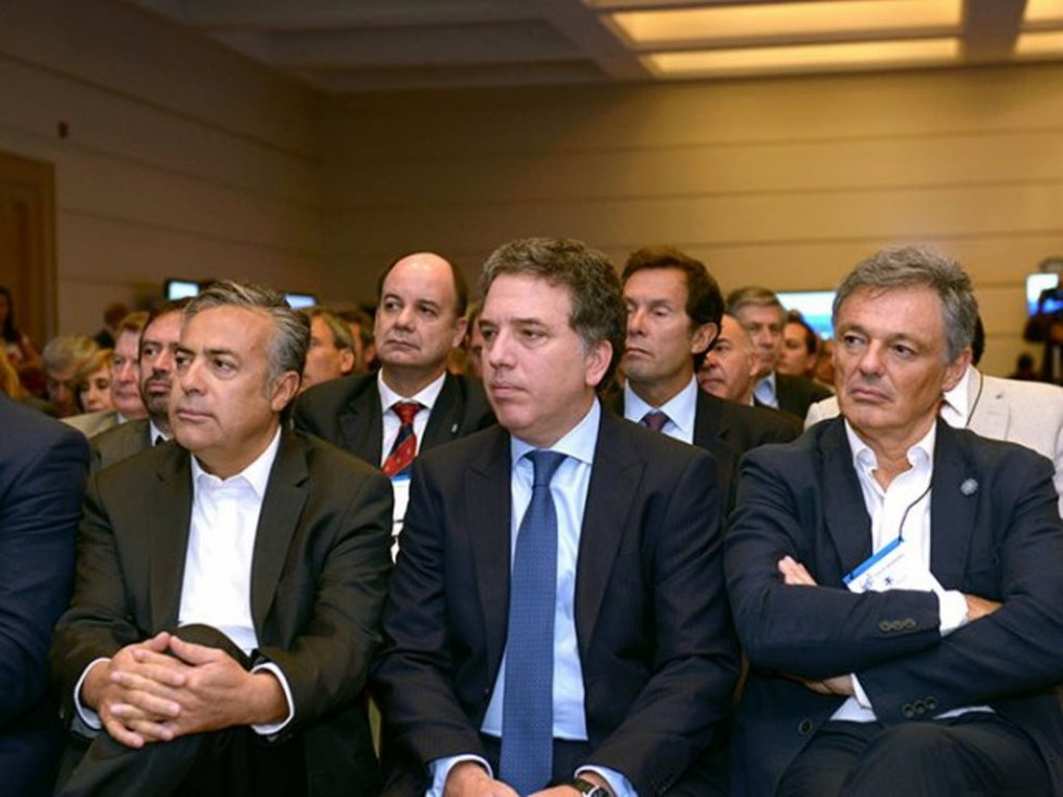 imagen Cumbre mendocina con la Nación por el impuesto al vino