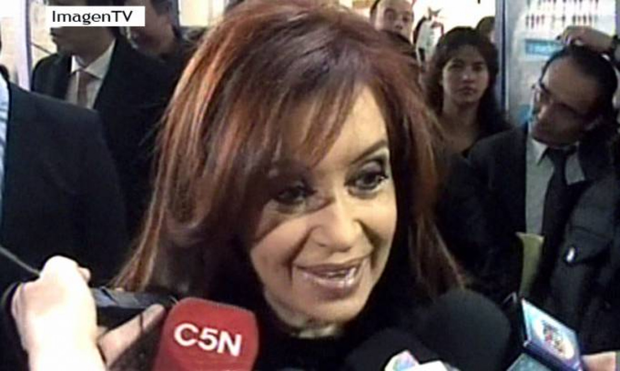 imagen Cristina Fernández votó en el sur y viaja a Buenos Aires