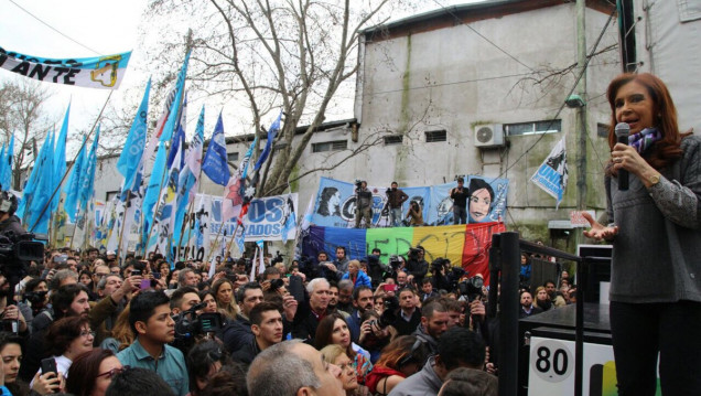 imagen Piden indagar a Cristina por irregularidades en la obra pública