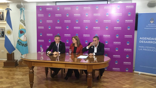 imagen Cabrera pasó por Mendoza e hizo críticas a Sergio Massa
